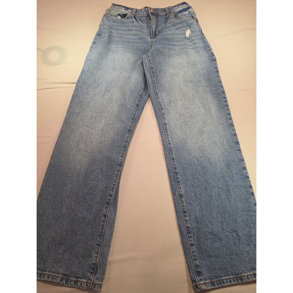 BCBGeneration Skater Straight Jeans Medium Wash Distressed High Rise Blue 9/29